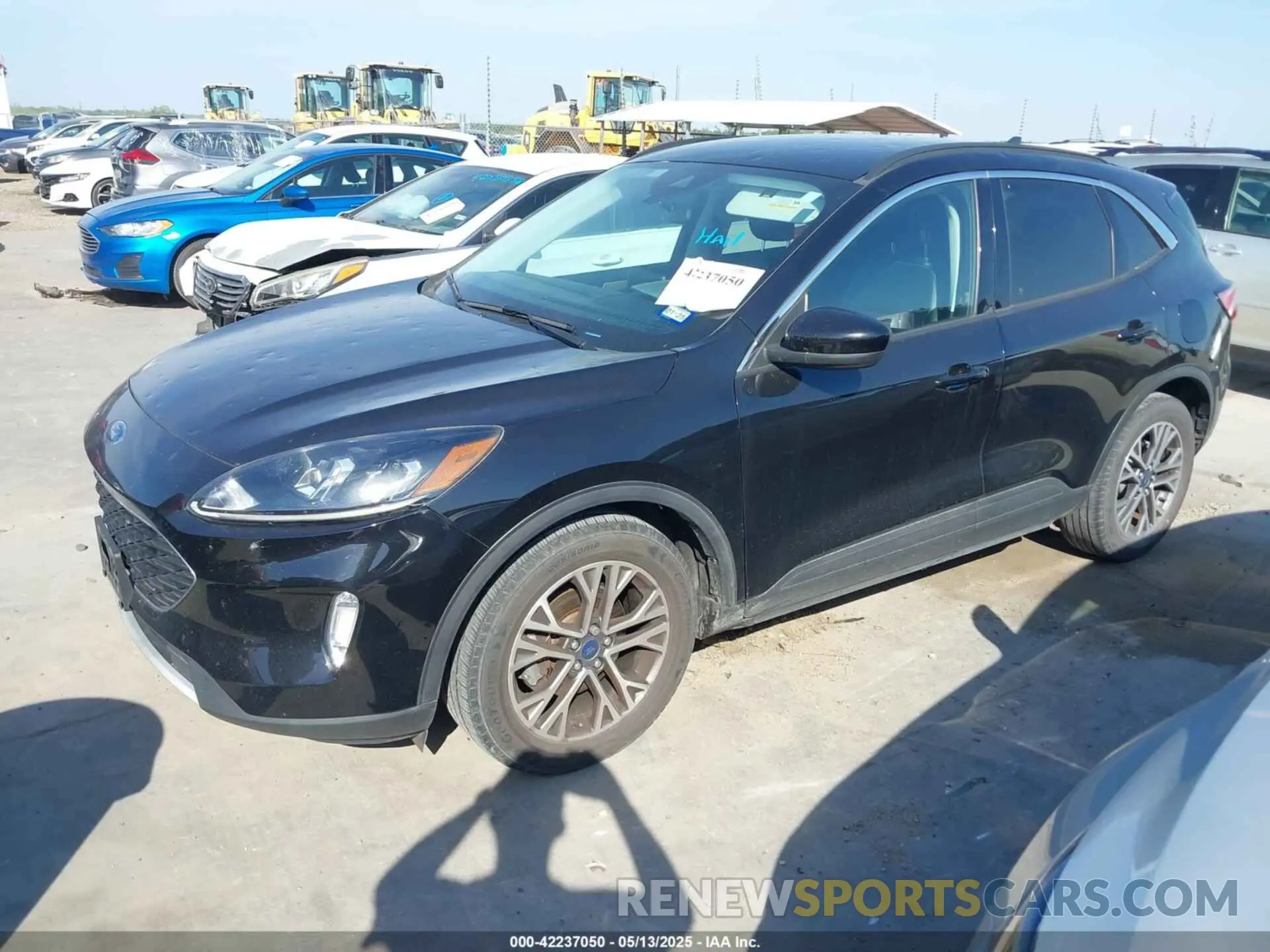 2 fotografías del automóvil dañado 1FMCU0H60MUA56573 FORD ESCAPE 2021