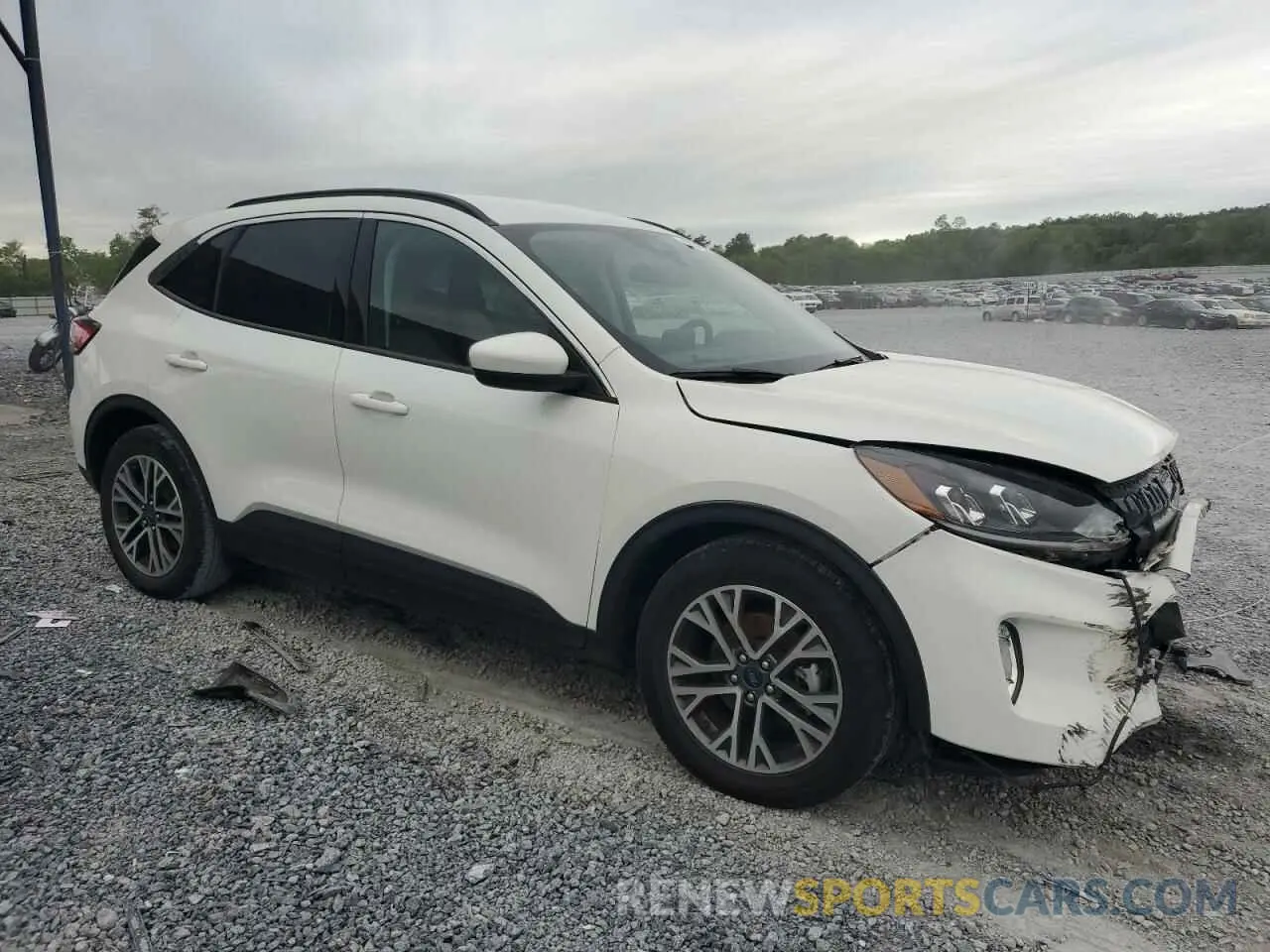 4 fotografías del automóvil dañado 1FMCU0H60MUB06856 FORD ESCAPE 2021