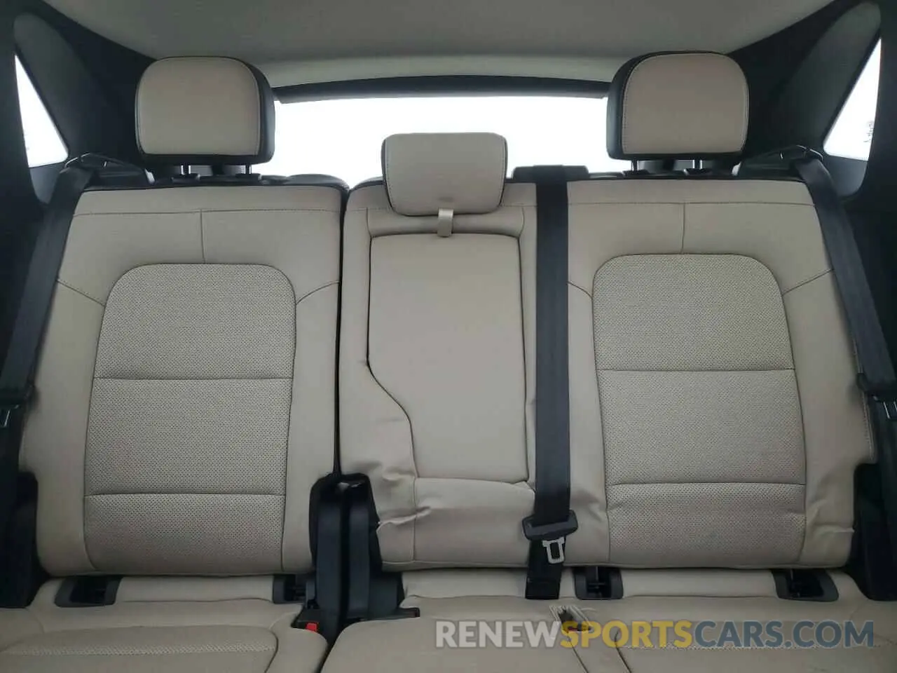 10 fotografías del automóvil dañado 1FMCU0H62MUB16711 FORD ESCAPE 2021