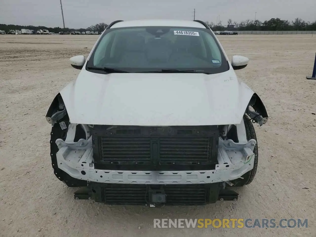 5 fotografías del automóvil dañado 1FMCU0H62MUB16711 FORD ESCAPE 2021