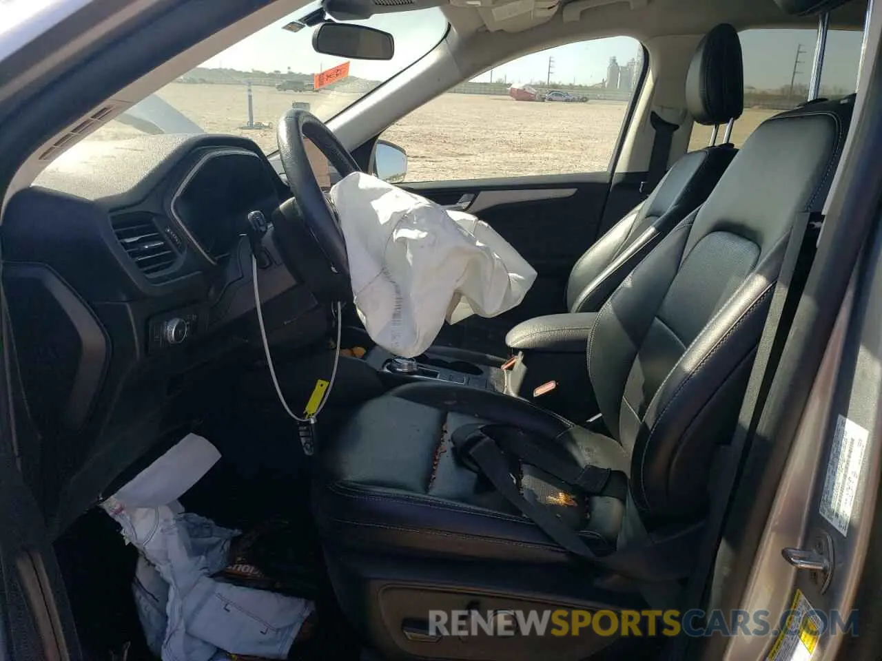 7 fotografías del automóvil dañado 1FMCU0H64MUA57452 FORD ESCAPE 2021