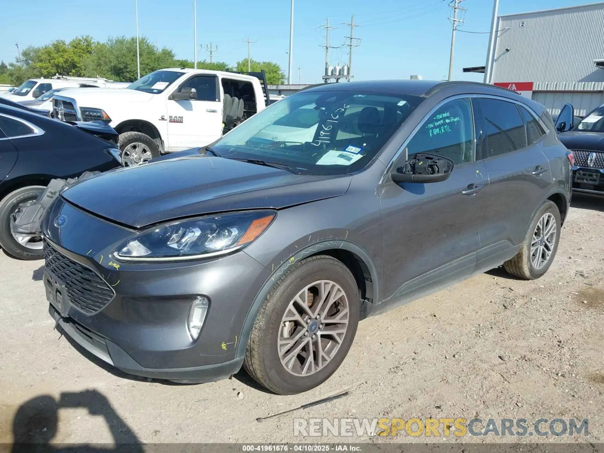 2 fotografías del automóvil dañado 1FMCU0H68MUA09727 FORD ESCAPE 2021