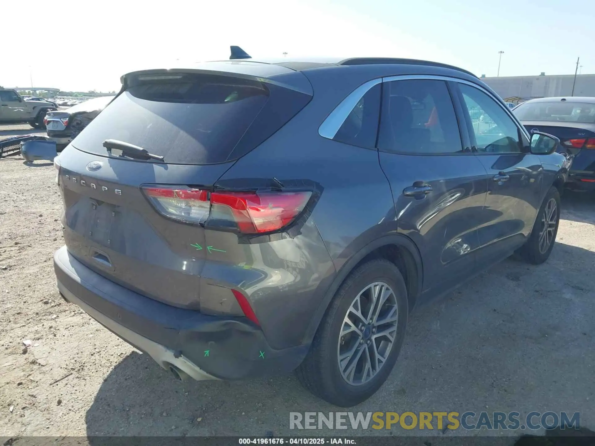 4 fotografías del automóvil dañado 1FMCU0H68MUA09727 FORD ESCAPE 2021