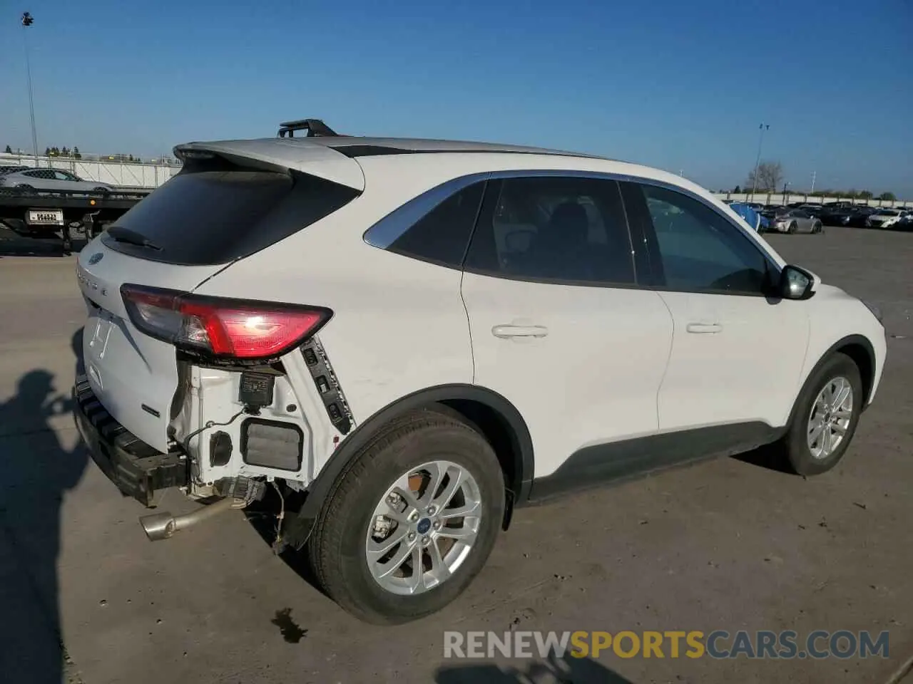 3 fotografías del automóvil dañado 1FMCU9BZ2MUB03223 FORD ESCAPE 2021