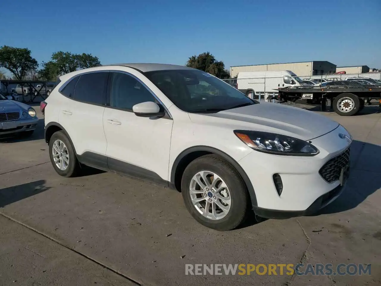 4 fotografías del automóvil dañado 1FMCU9BZ2MUB03223 FORD ESCAPE 2021