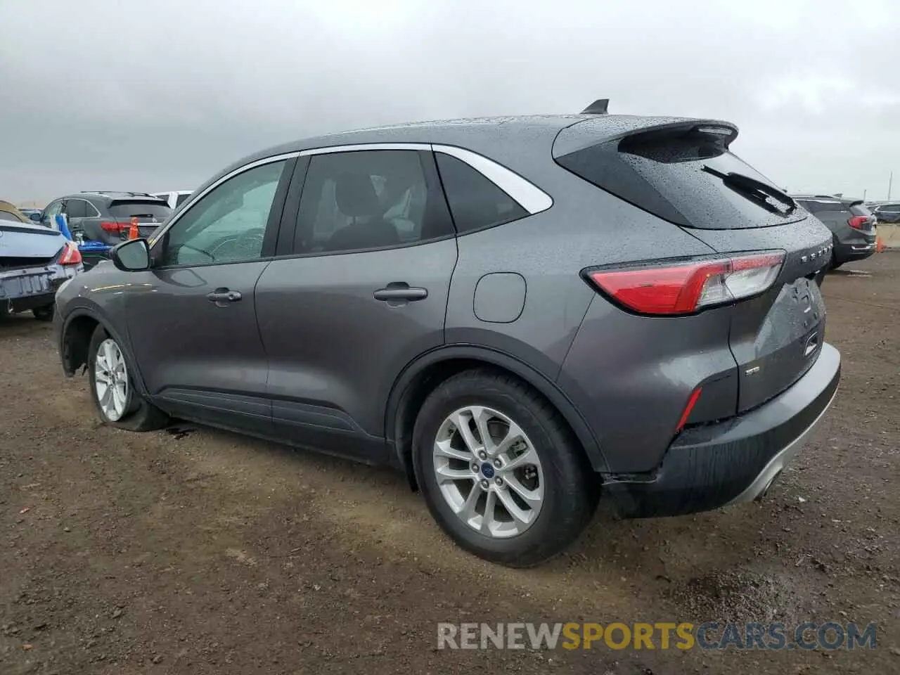 2 fotografías del automóvil dañado 1FMCU9BZ3MUA68658 FORD ESCAPE 2021