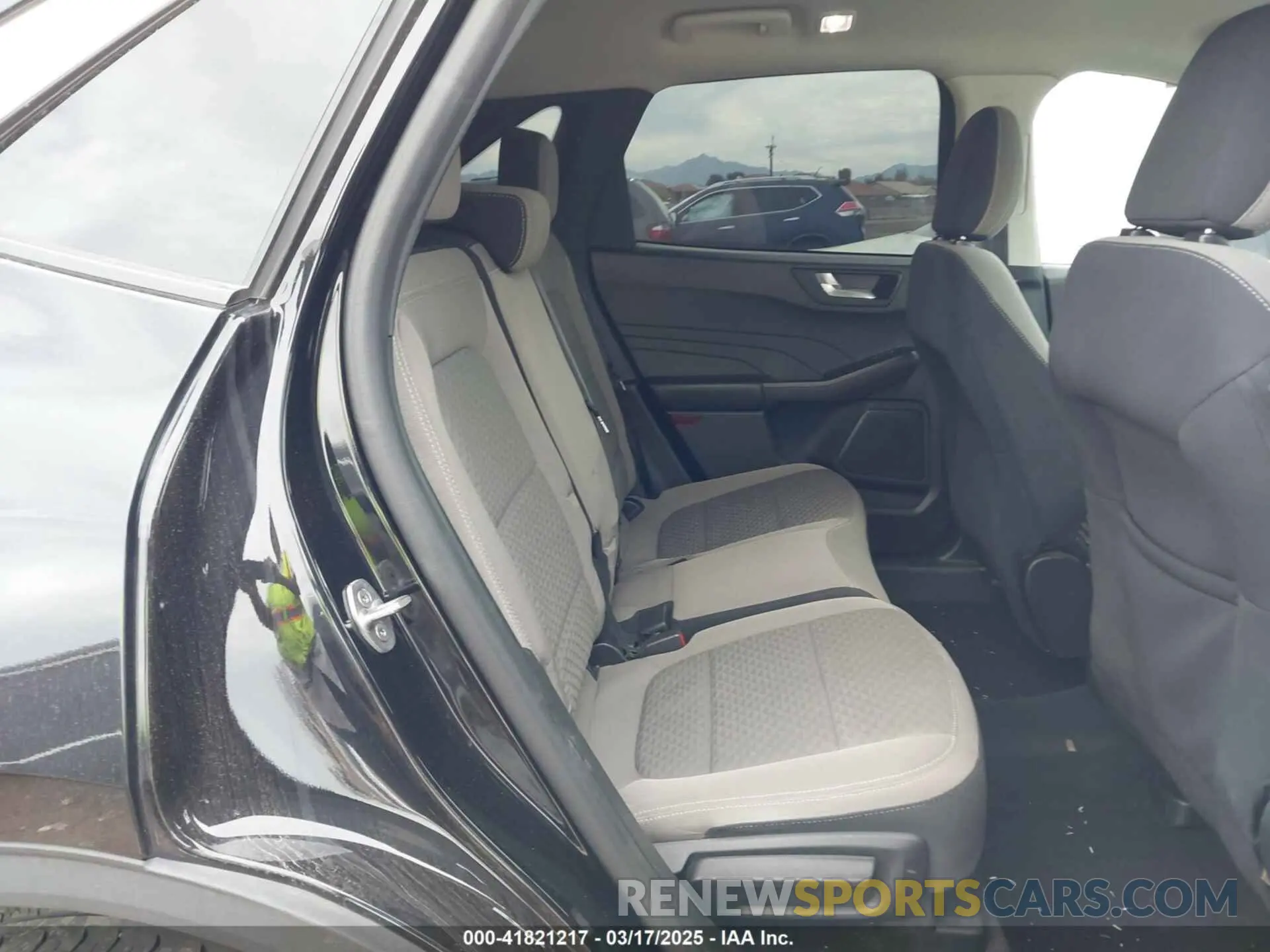8 fotografías del automóvil dañado 1FMCU9BZ3MUA83855 FORD ESCAPE 2021