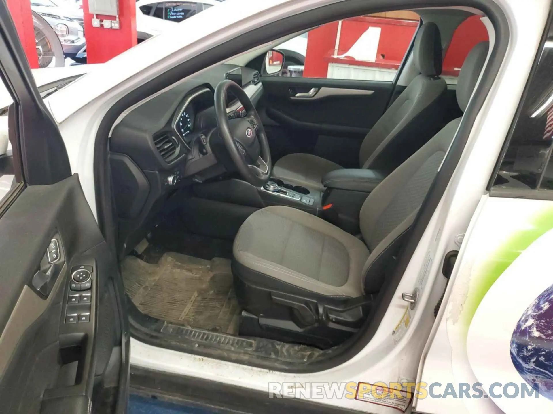 19 fotografías del automóvil dañado 1FMCU9BZ4MUA42411 FORD ESCAPE 2021