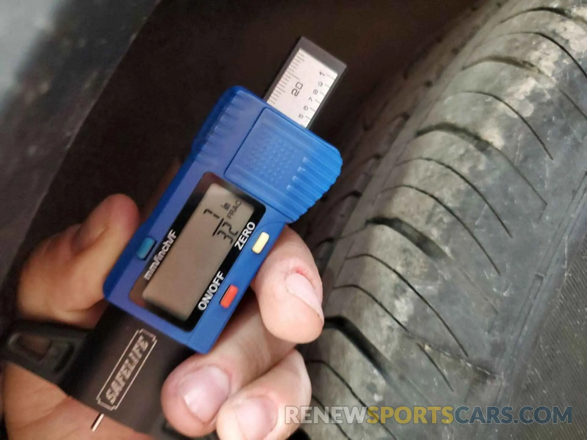 29 fotografías del automóvil dañado 1FMCU9BZ4MUA42411 FORD ESCAPE 2021