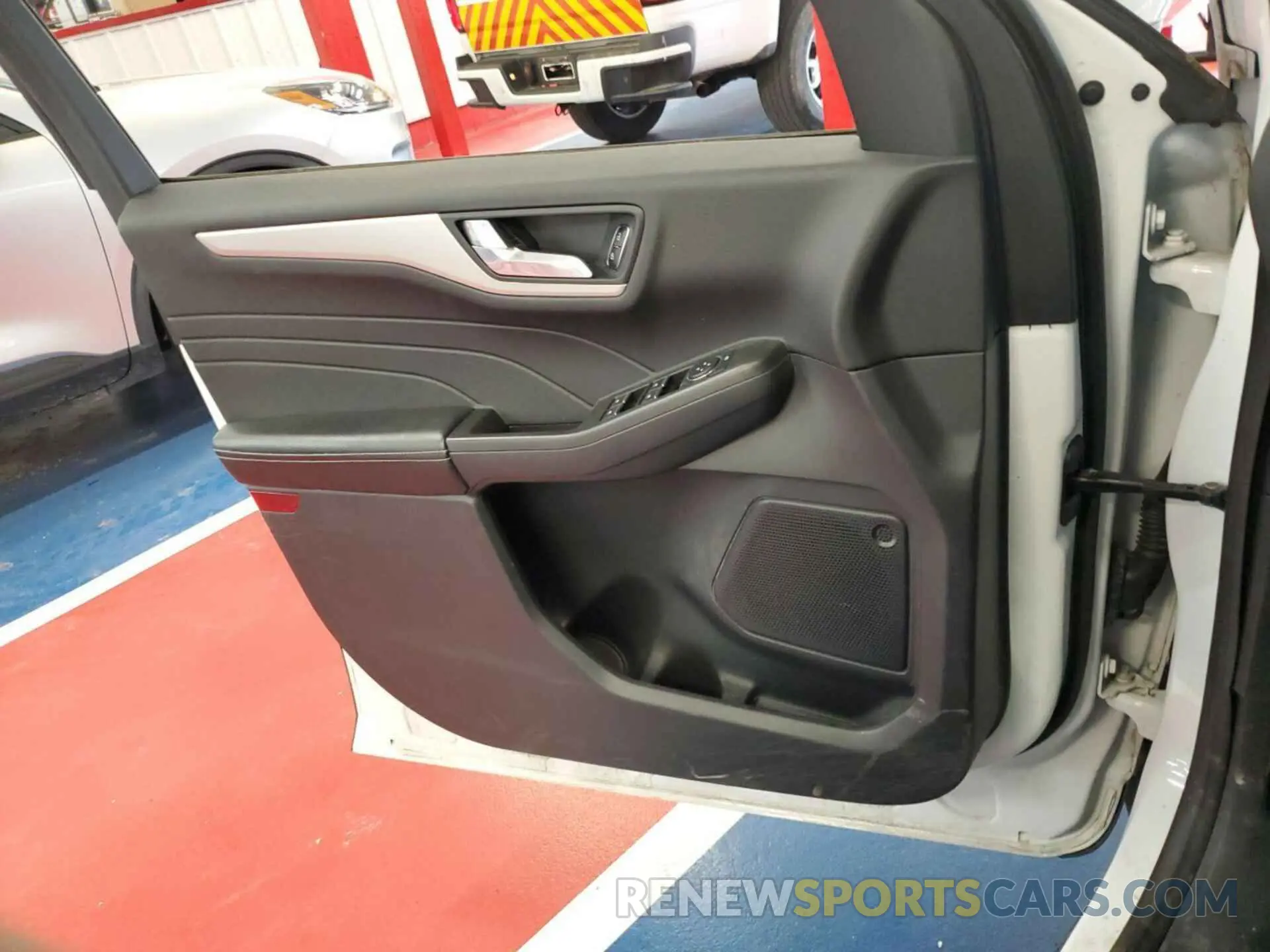 9 fotografías del automóvil dañado 1FMCU9BZ4MUA42411 FORD ESCAPE 2021