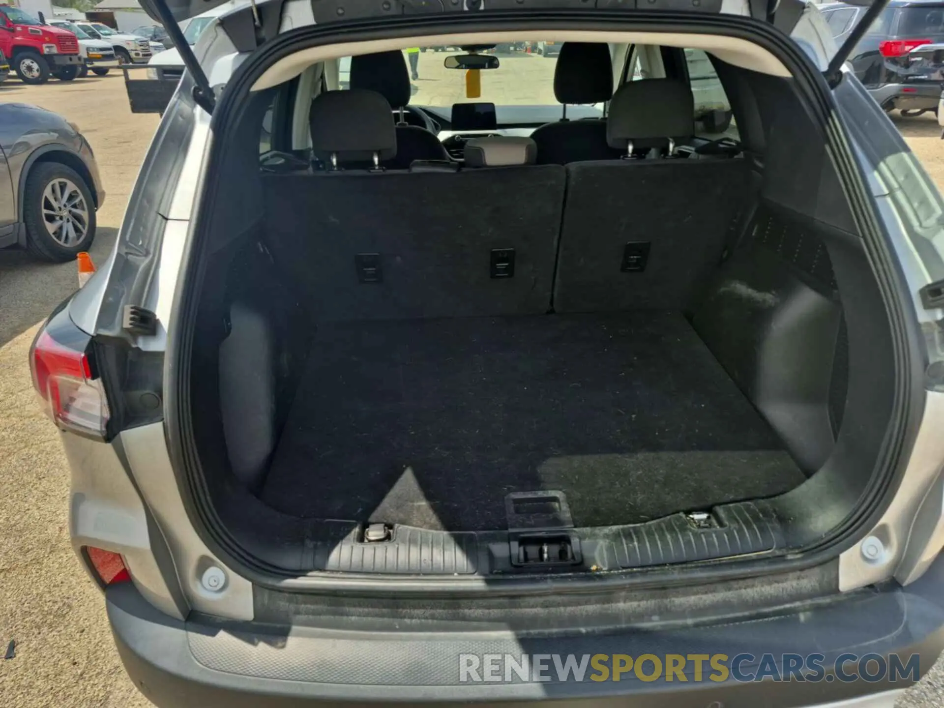 18 fotografías del automóvil dañado 1FMCU9BZ4MUA50850 FORD ESCAPE 2021