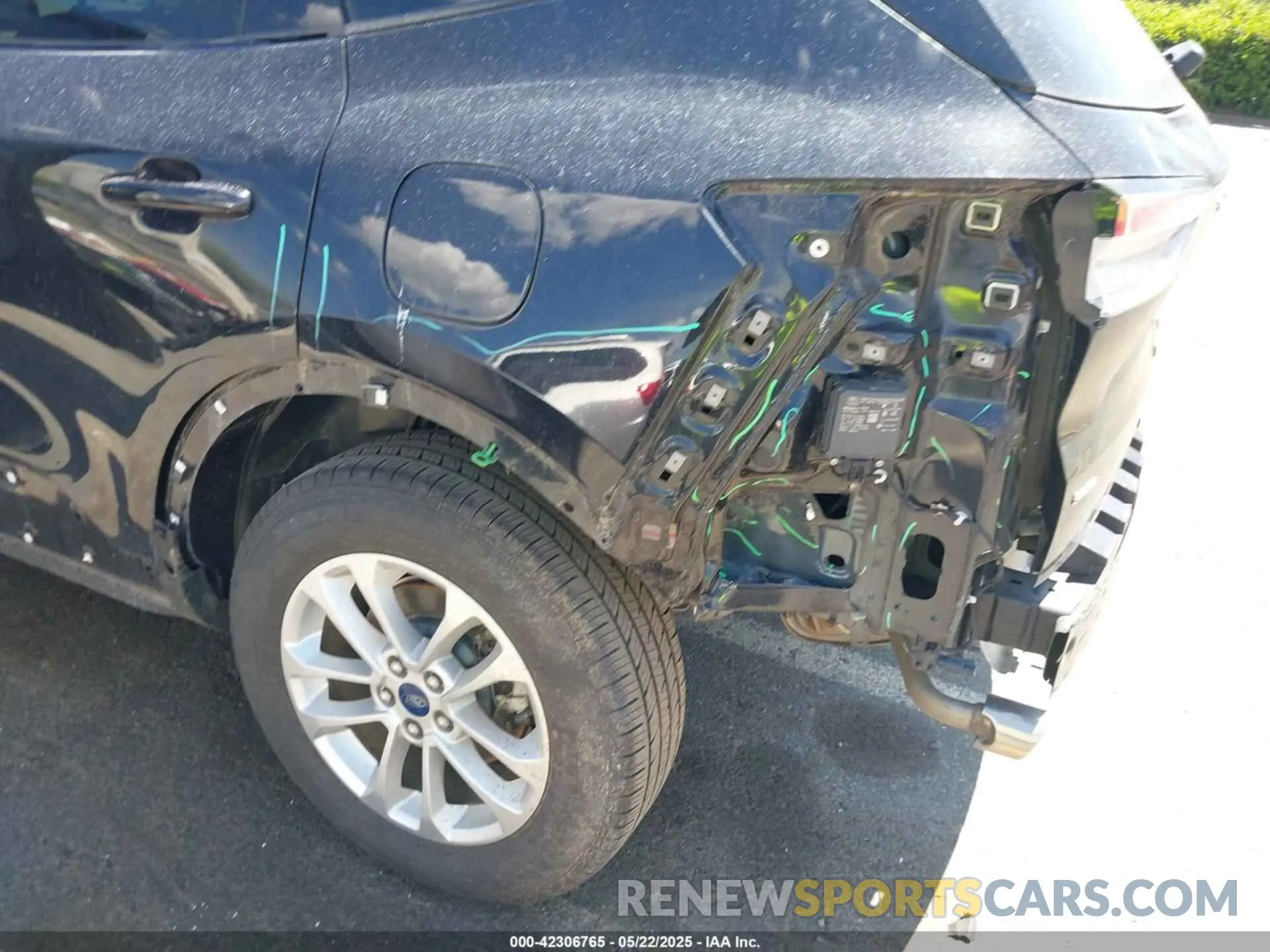 6 fotografías del automóvil dañado 1FMCU9BZ7MUA83308 FORD ESCAPE 2021