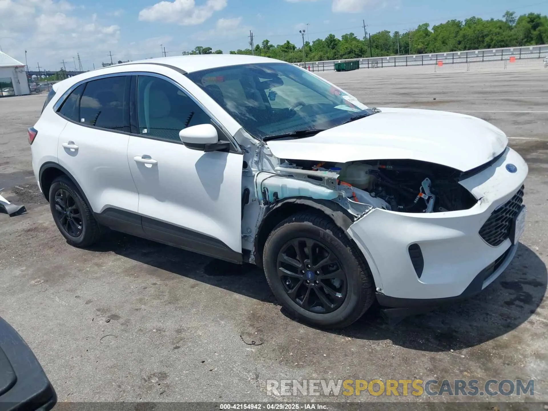 14 fotografías del automóvil dañado 1FMCU9BZ8MUA82779 FORD ESCAPE 2021