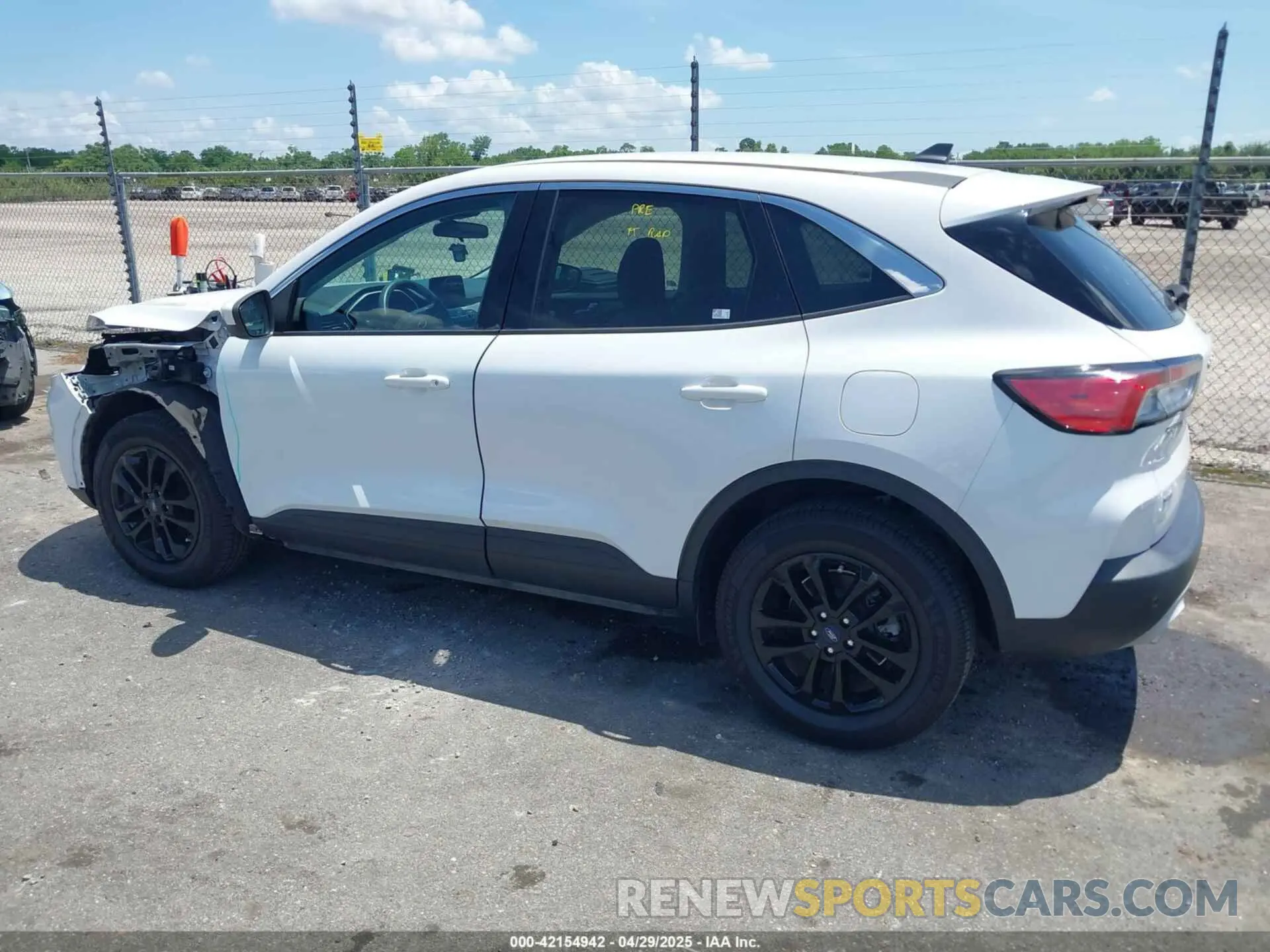 15 fotografías del automóvil dañado 1FMCU9BZ8MUA82779 FORD ESCAPE 2021