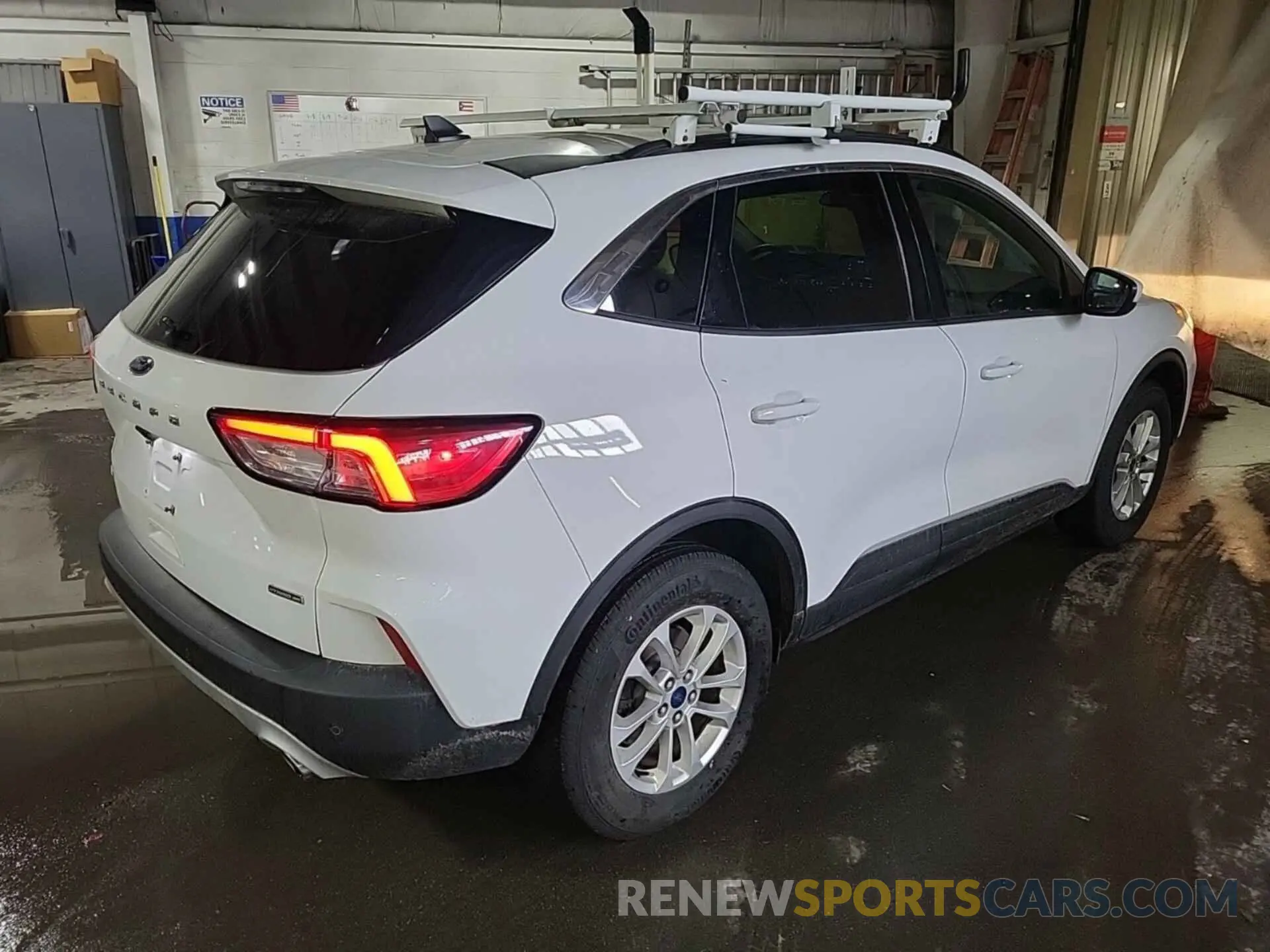 12 fotografías del automóvil dañado 1FMCU9BZXMUA52277 FORD ESCAPE 2021