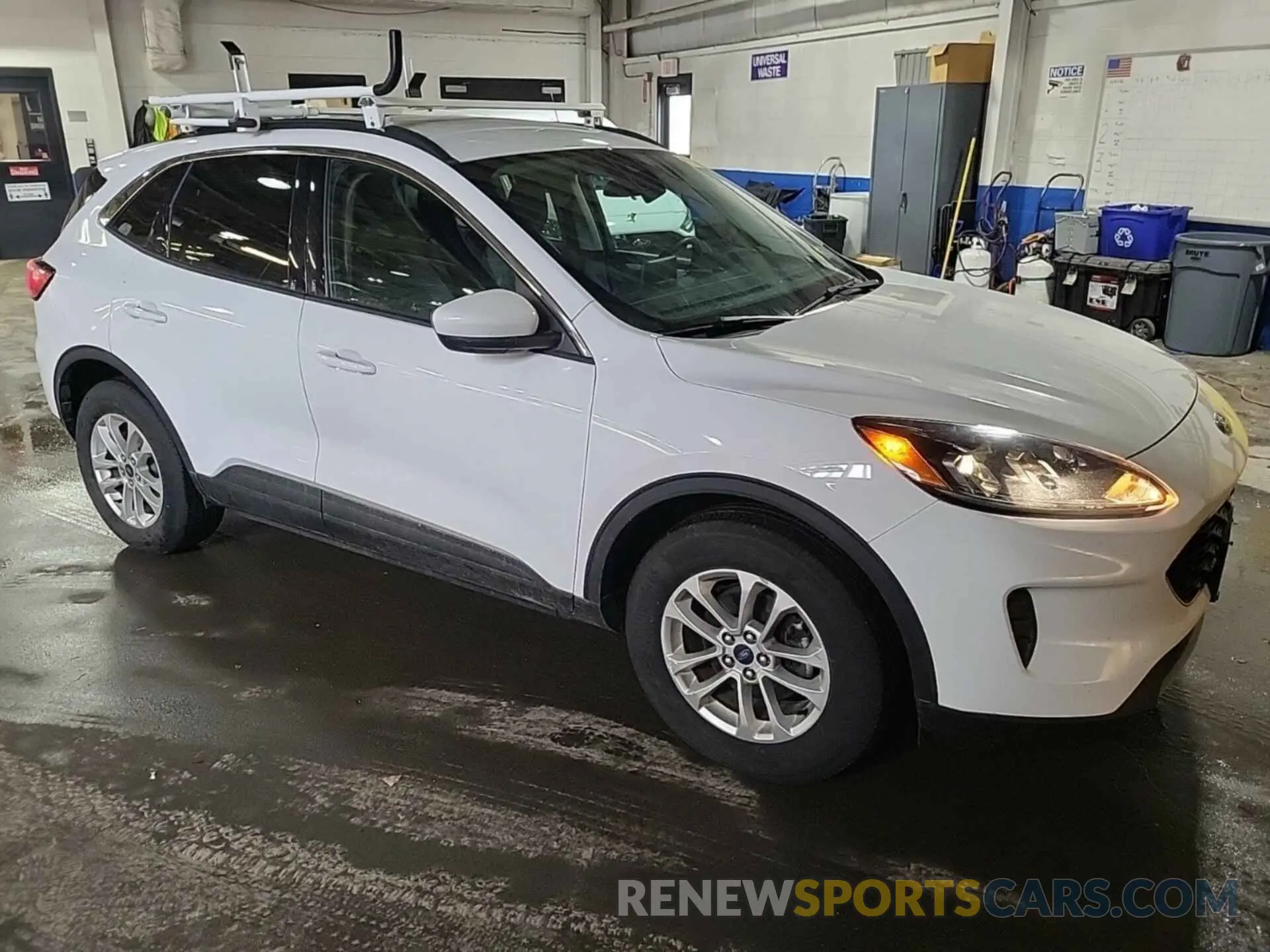 8 fotografías del automóvil dañado 1FMCU9BZXMUA52277 FORD ESCAPE 2021