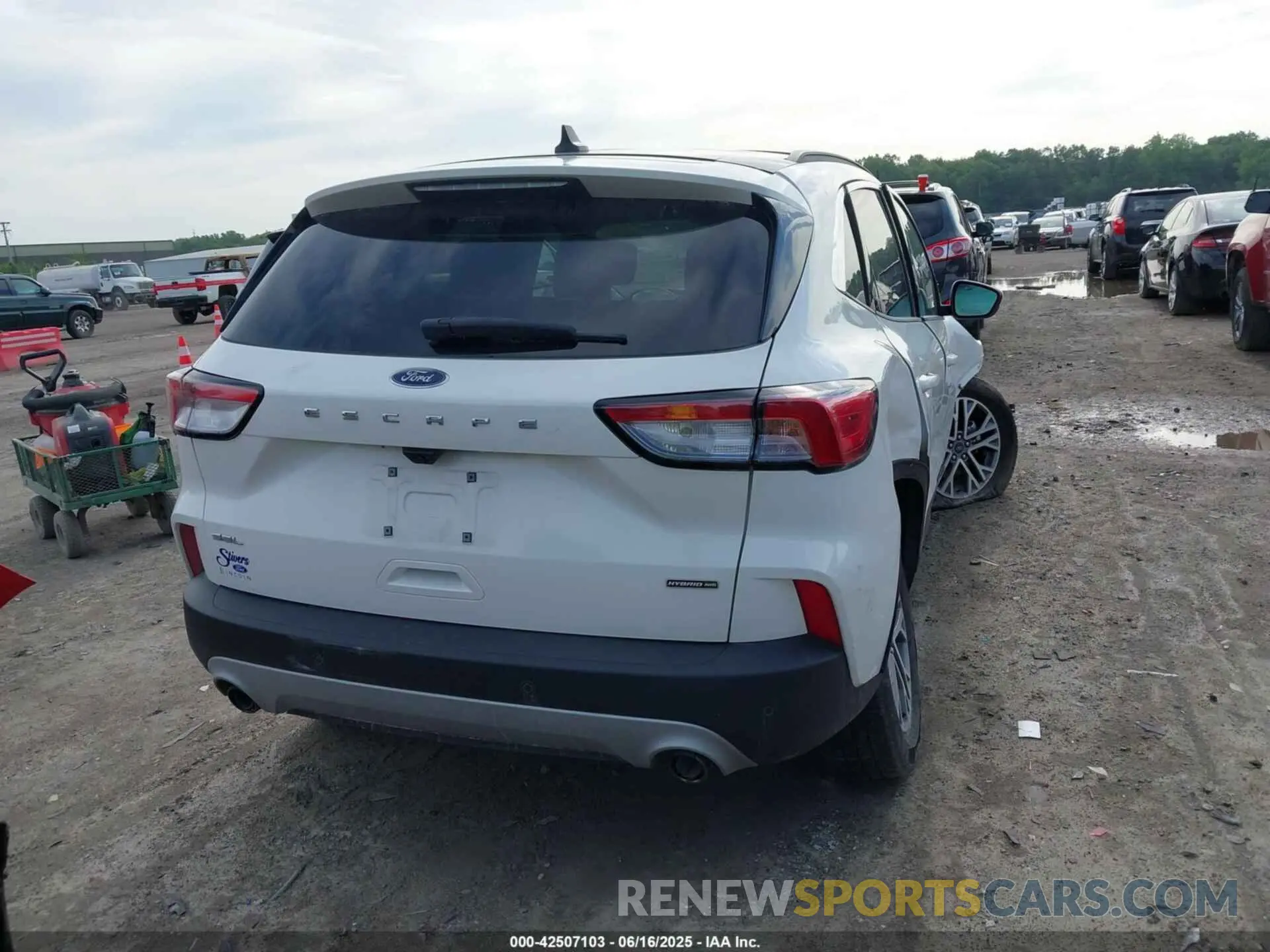 4 fotografías del automóvil dañado 1FMCU9CZ7MUB16676 FORD ESCAPE 2021