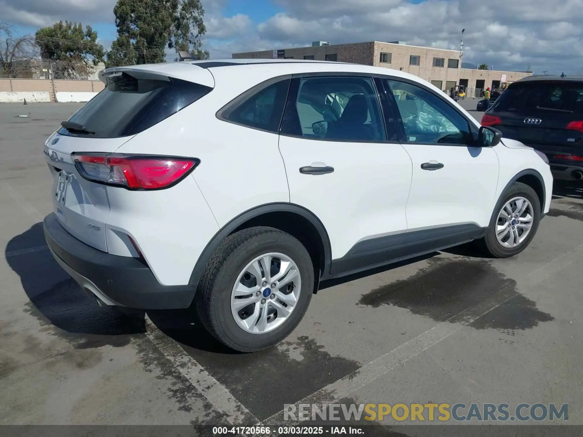 4 fotografías del automóvil dañado 1FMCU9F65MUA51277 FORD ESCAPE 2021