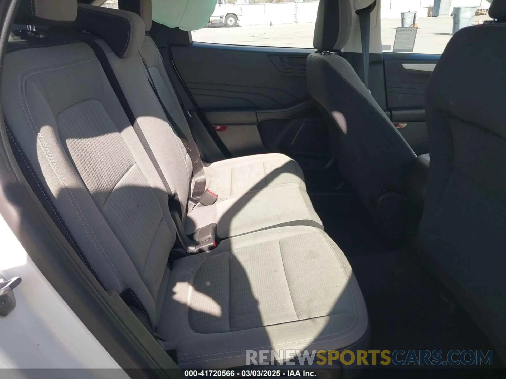 8 fotografías del automóvil dañado 1FMCU9F65MUA51277 FORD ESCAPE 2021
