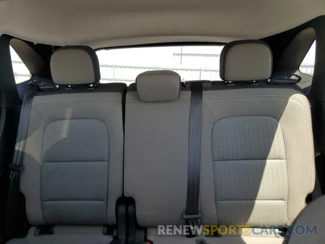 10 fotografías del automóvil dañado 1FMCU9F68MUB03565 FORD ESCAPE 2021