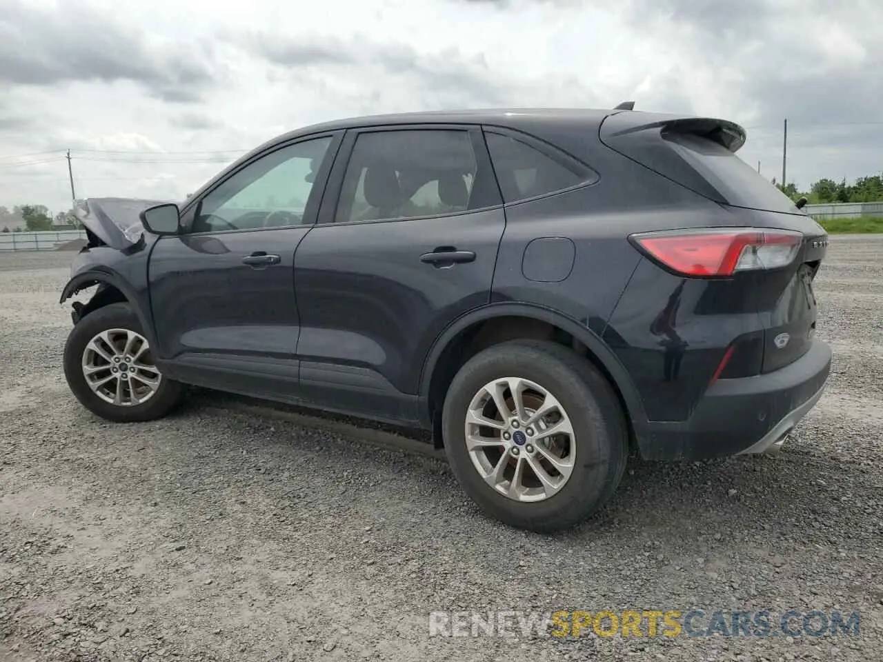 2 fotografías del automóvil dañado 1FMCU9F68MUB03565 FORD ESCAPE 2021