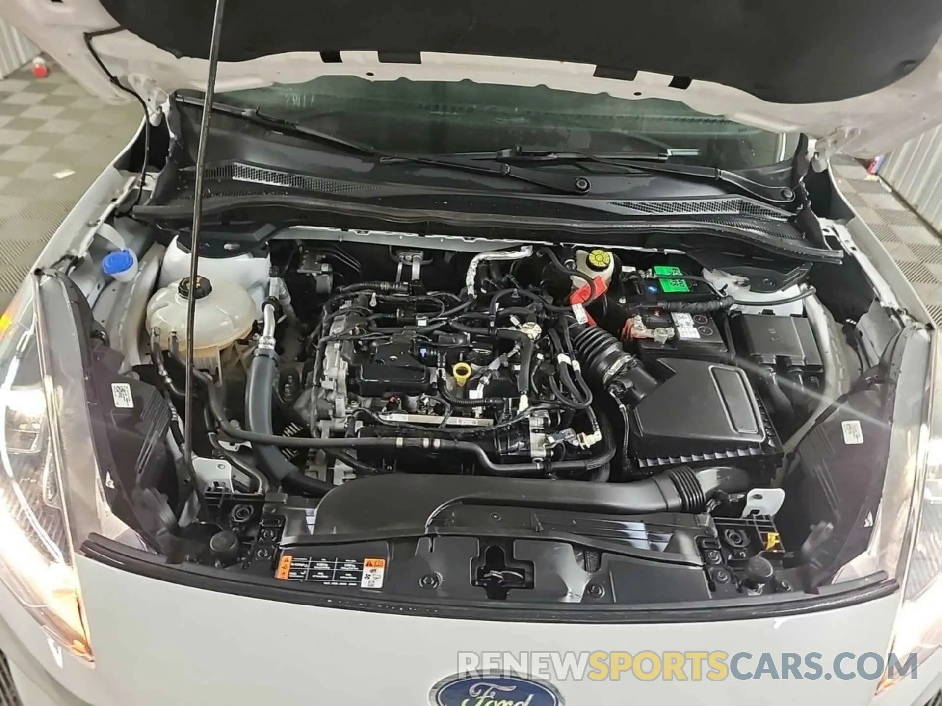 34 fotografías del automóvil dañado 1FMCU9G61MUA52585 FORD ESCAPE 2021