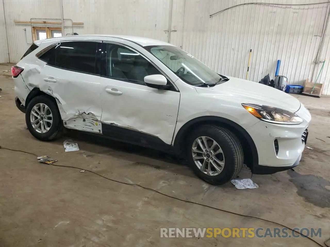 4 fotografías del automóvil dañado 1FMCU9G62MUA50568 FORD ESCAPE 2021