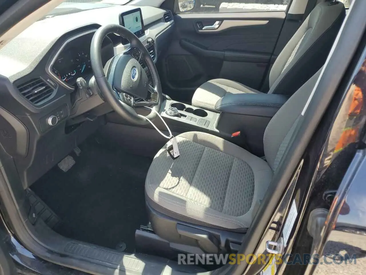 7 fotografías del automóvil dañado 1FMCU9G62MUA98569 FORD ESCAPE 2021