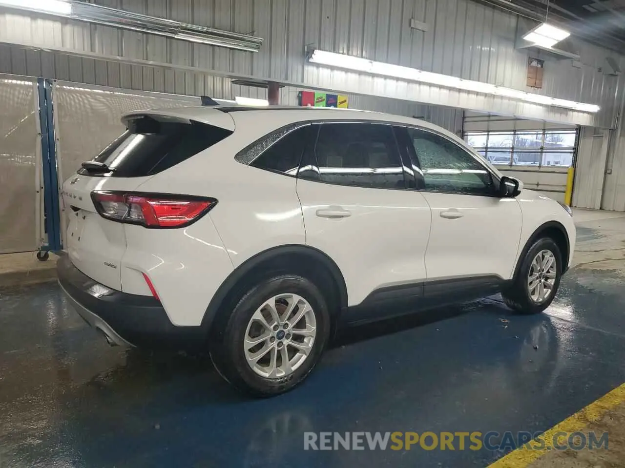 3 fotografías del automóvil dañado 1FMCU9G63MUB08025 FORD ESCAPE 2021