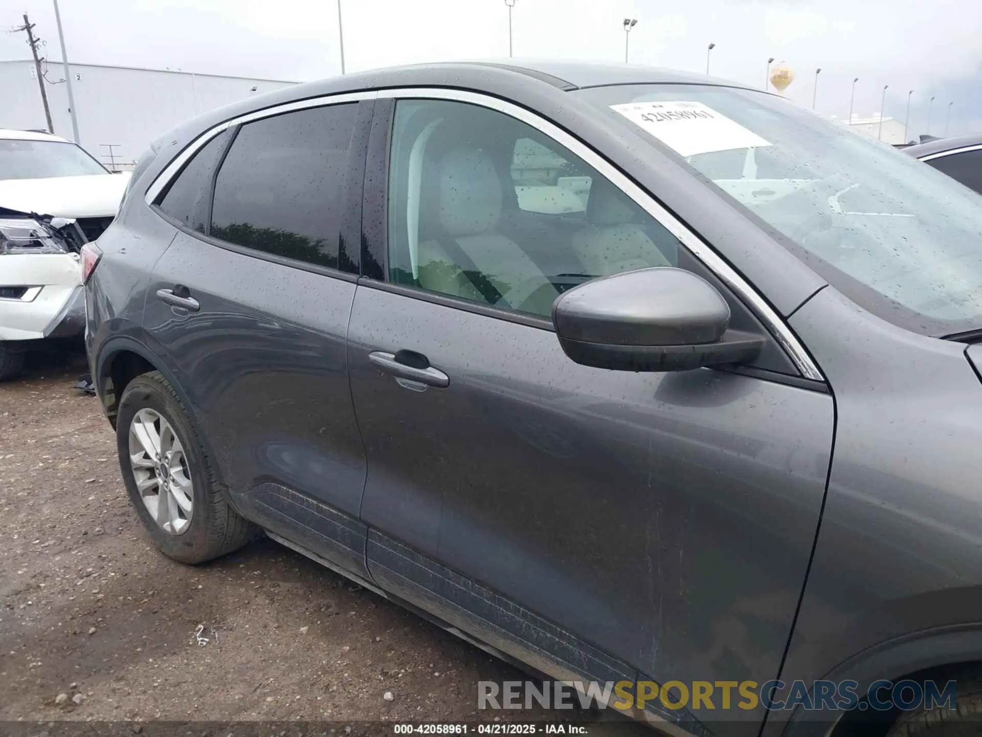 14 fotografías del automóvil dañado 1FMCU9G66MUA37712 FORD ESCAPE 2021