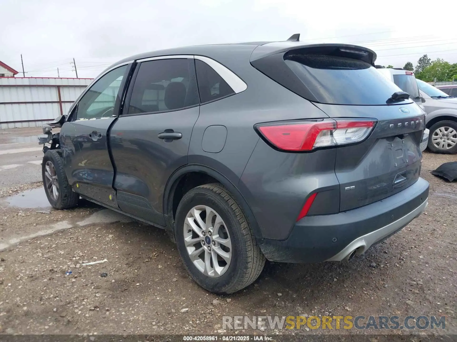3 fotografías del automóvil dañado 1FMCU9G66MUA37712 FORD ESCAPE 2021