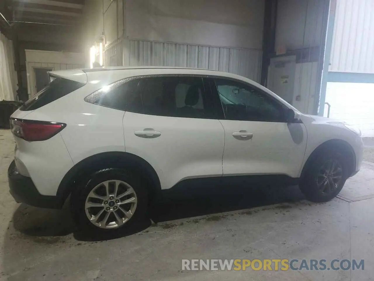3 fotografías del automóvil dañado 1FMCU9G66MUB22484 FORD ESCAPE 2021