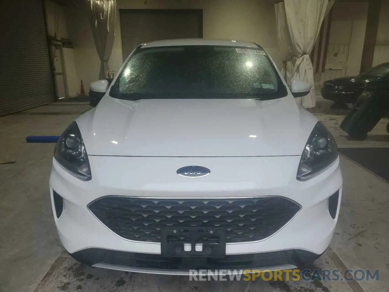5 fotografías del automóvil dañado 1FMCU9G66MUB22484 FORD ESCAPE 2021