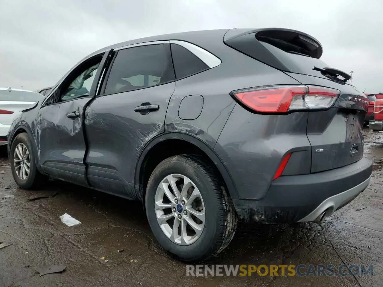 2 fotografías del automóvil dañado 1FMCU9G68MUA12357 FORD ESCAPE 2021