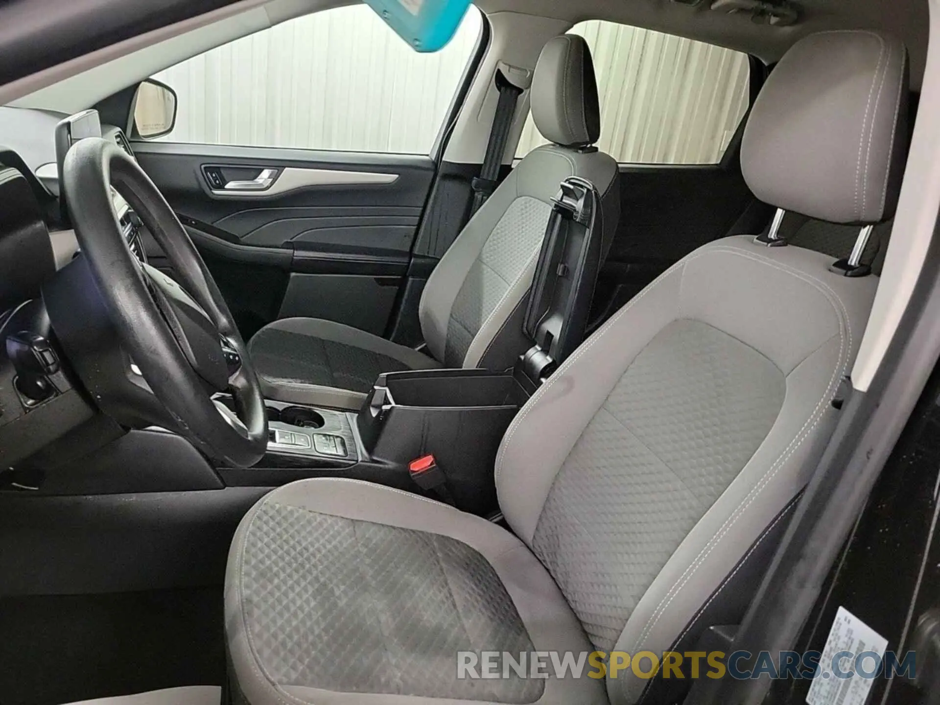 43 fotografías del automóvil dañado 1FMCU9G68MUA90881 FORD ESCAPE 2021