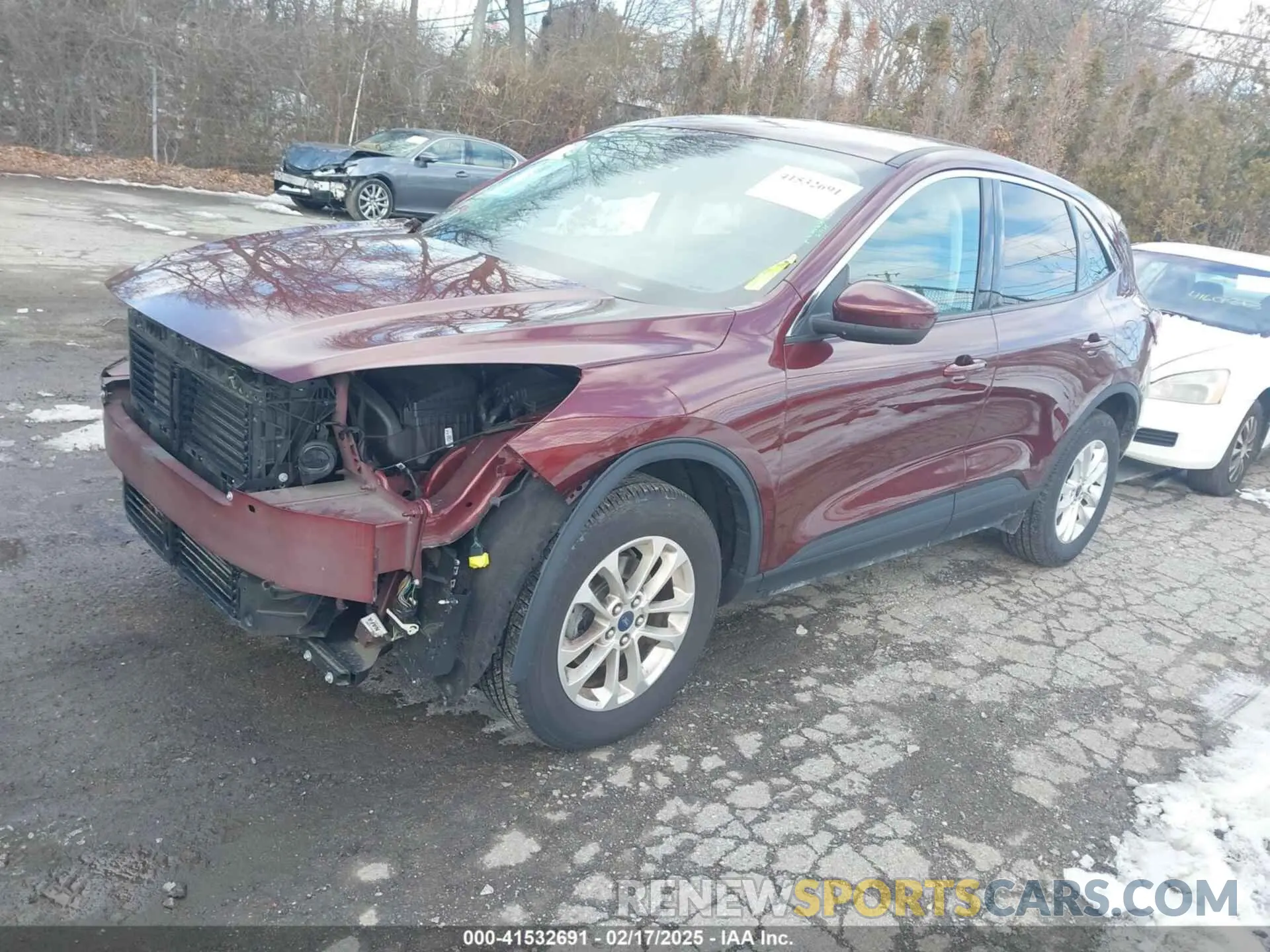 2 fotografías del automóvil dañado 1FMCU9G69MUA08415 FORD ESCAPE 2021