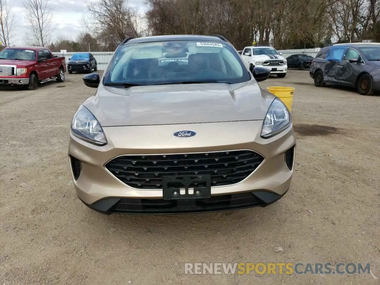 5 fotografías del automóvil dañado 1FMCU9G69MUA72731 FORD ESCAPE 2021