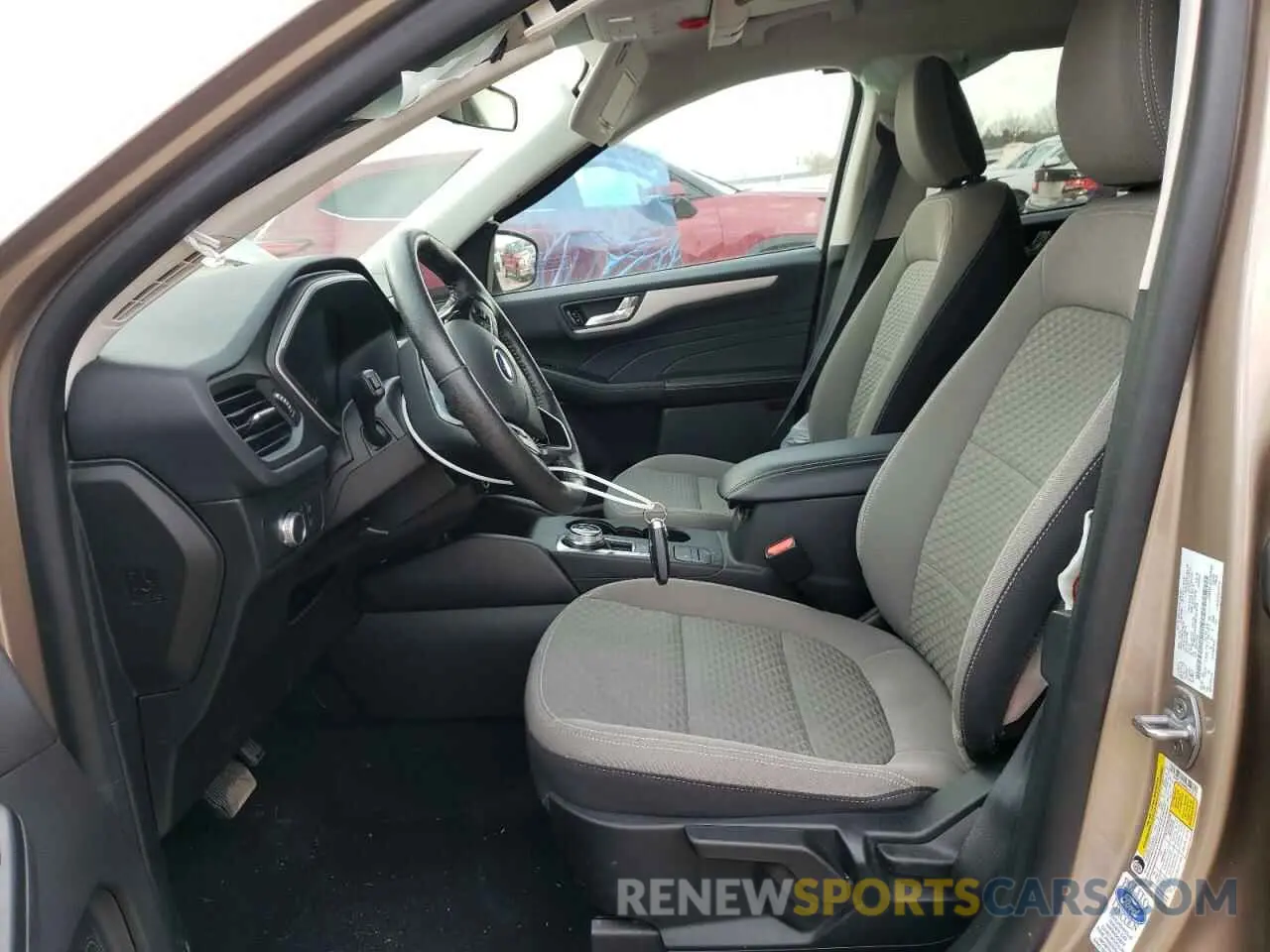 7 fotografías del automóvil dañado 1FMCU9G69MUA72731 FORD ESCAPE 2021