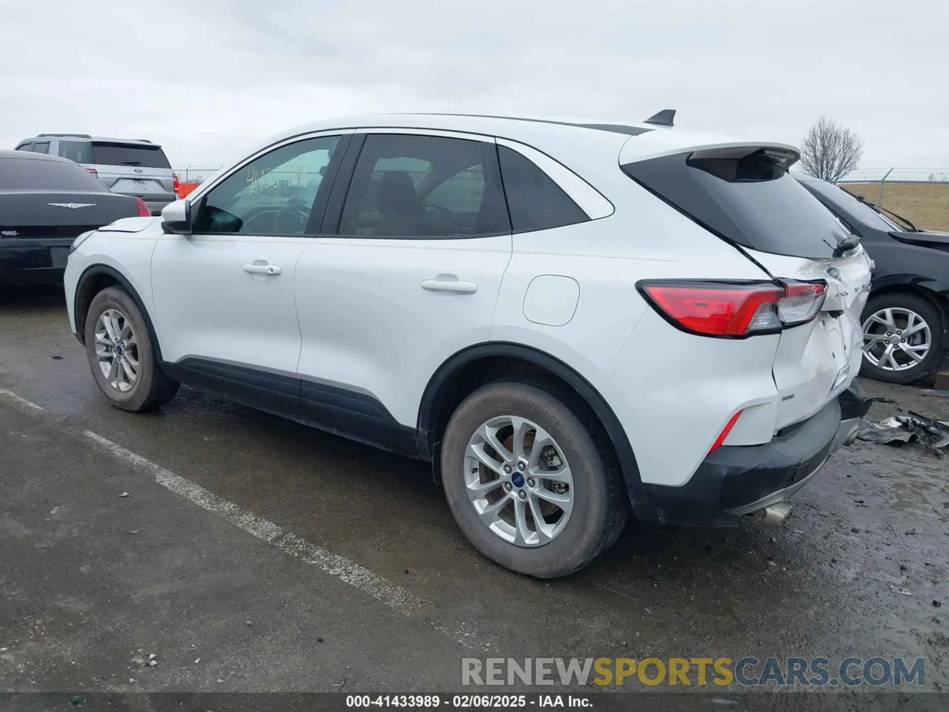 3 fotografías del automóvil dañado 1FMCU9G69MUA84300 FORD ESCAPE 2021