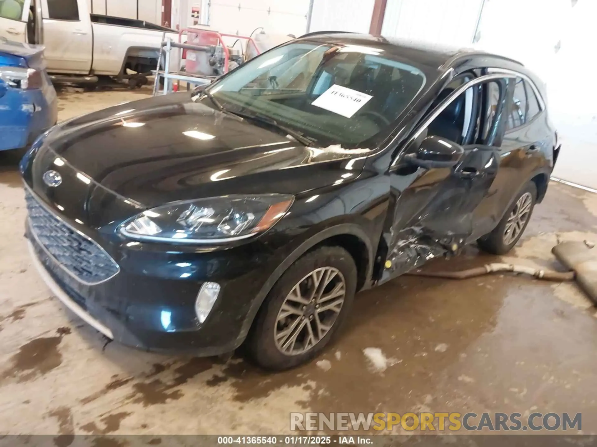 2 fotografías del automóvil dañado 1FMCU9H60MUA61096 FORD ESCAPE 2021