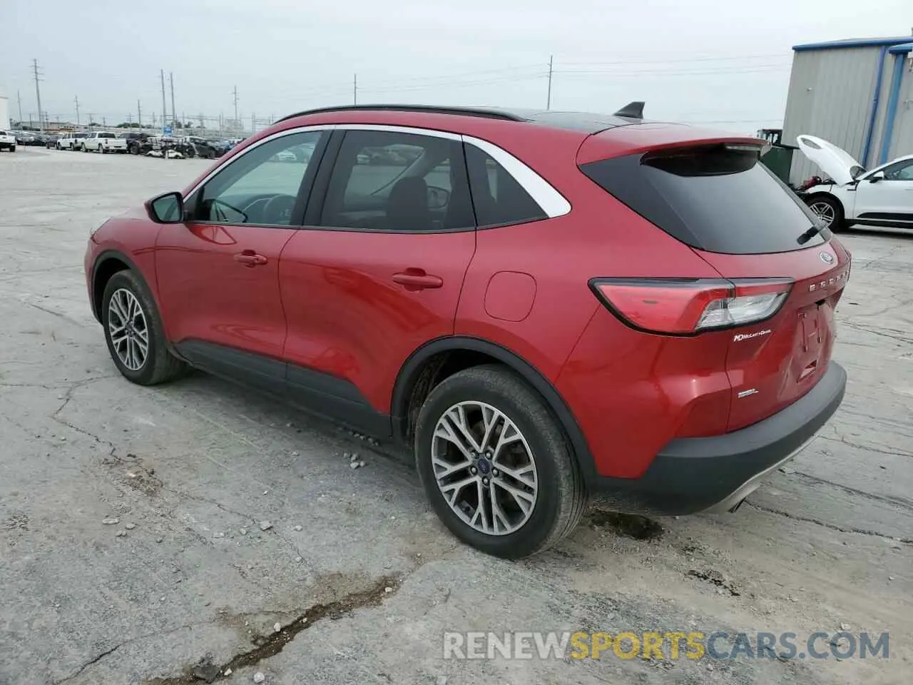 2 fotografías del automóvil dañado 1FMCU9H62MUB26952 FORD ESCAPE 2021