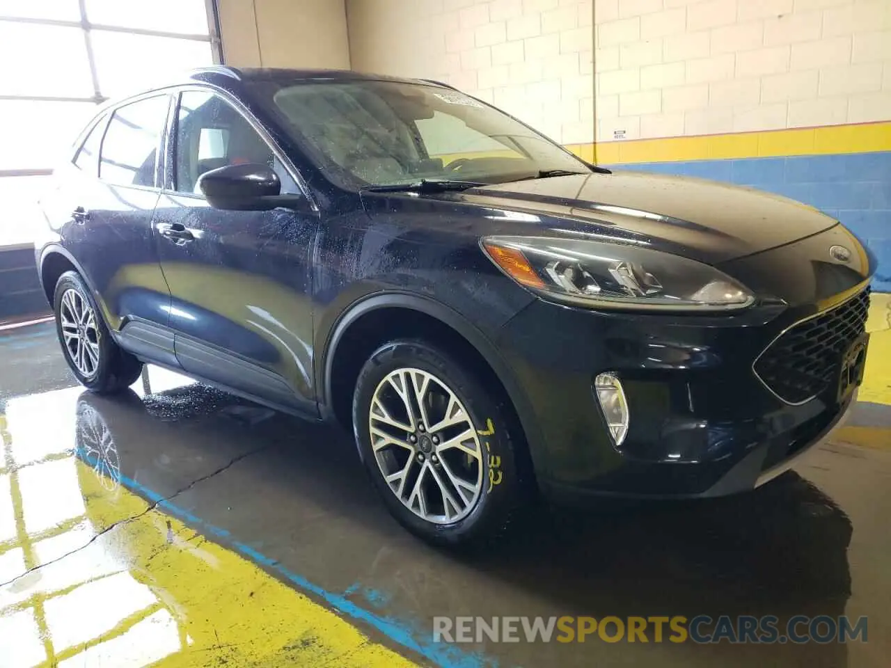 4 fotografías del automóvil dañado 1FMCU9H63MUA66051 FORD ESCAPE 2021