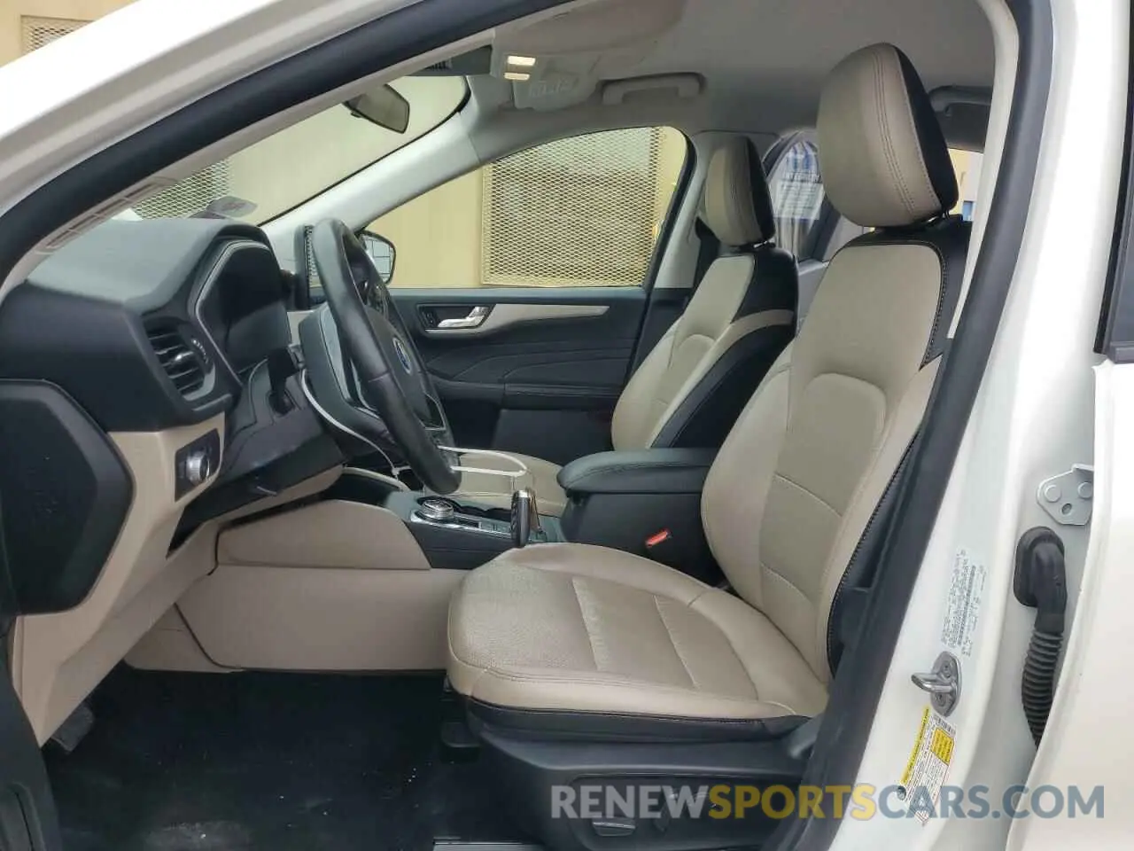 7 fotografías del automóvil dañado 1FMCU9H64MUA51025 FORD ESCAPE 2021