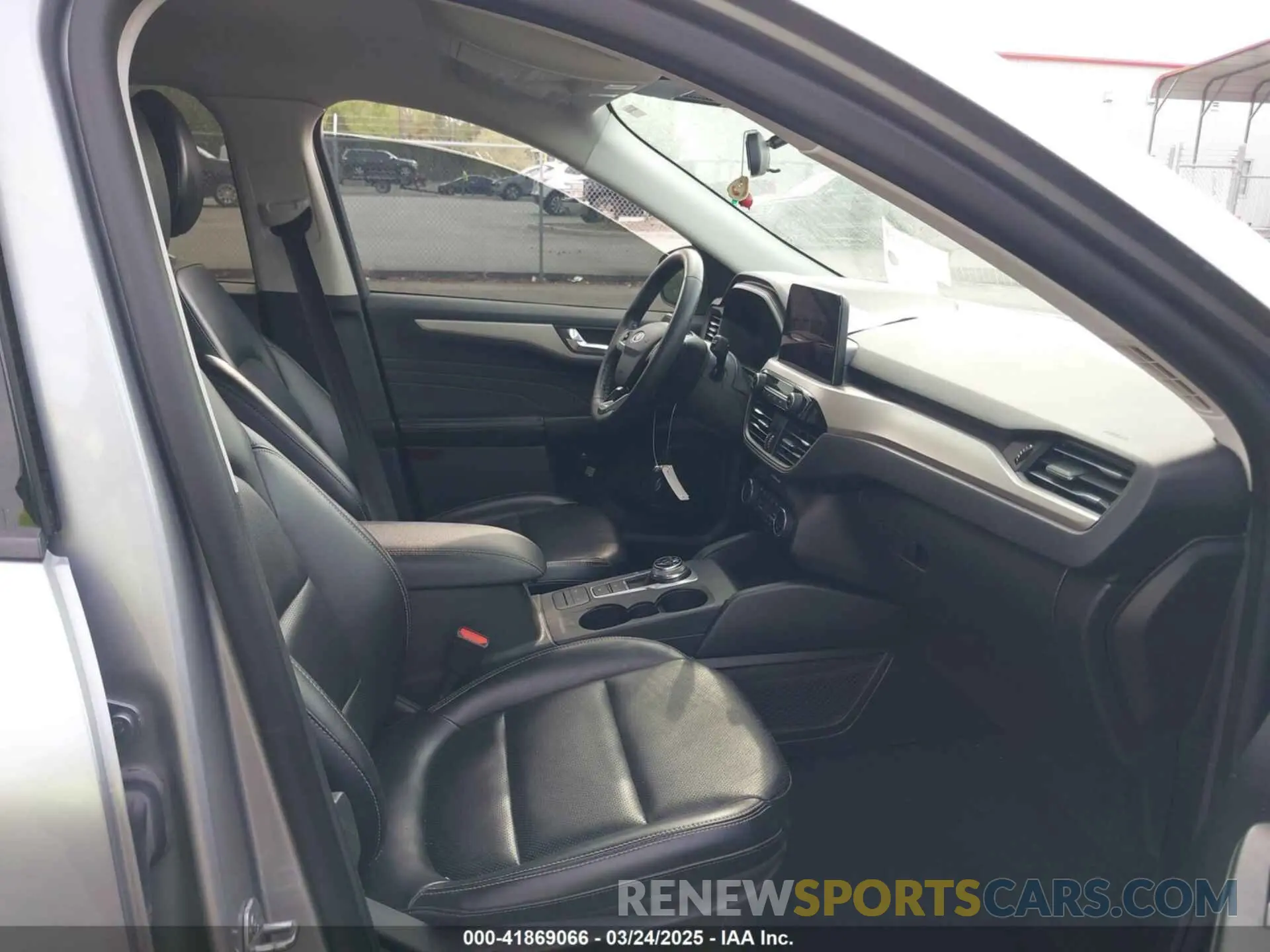 5 fotografías del automóvil dañado 1FMCU9H65MUA11214 FORD ESCAPE 2021