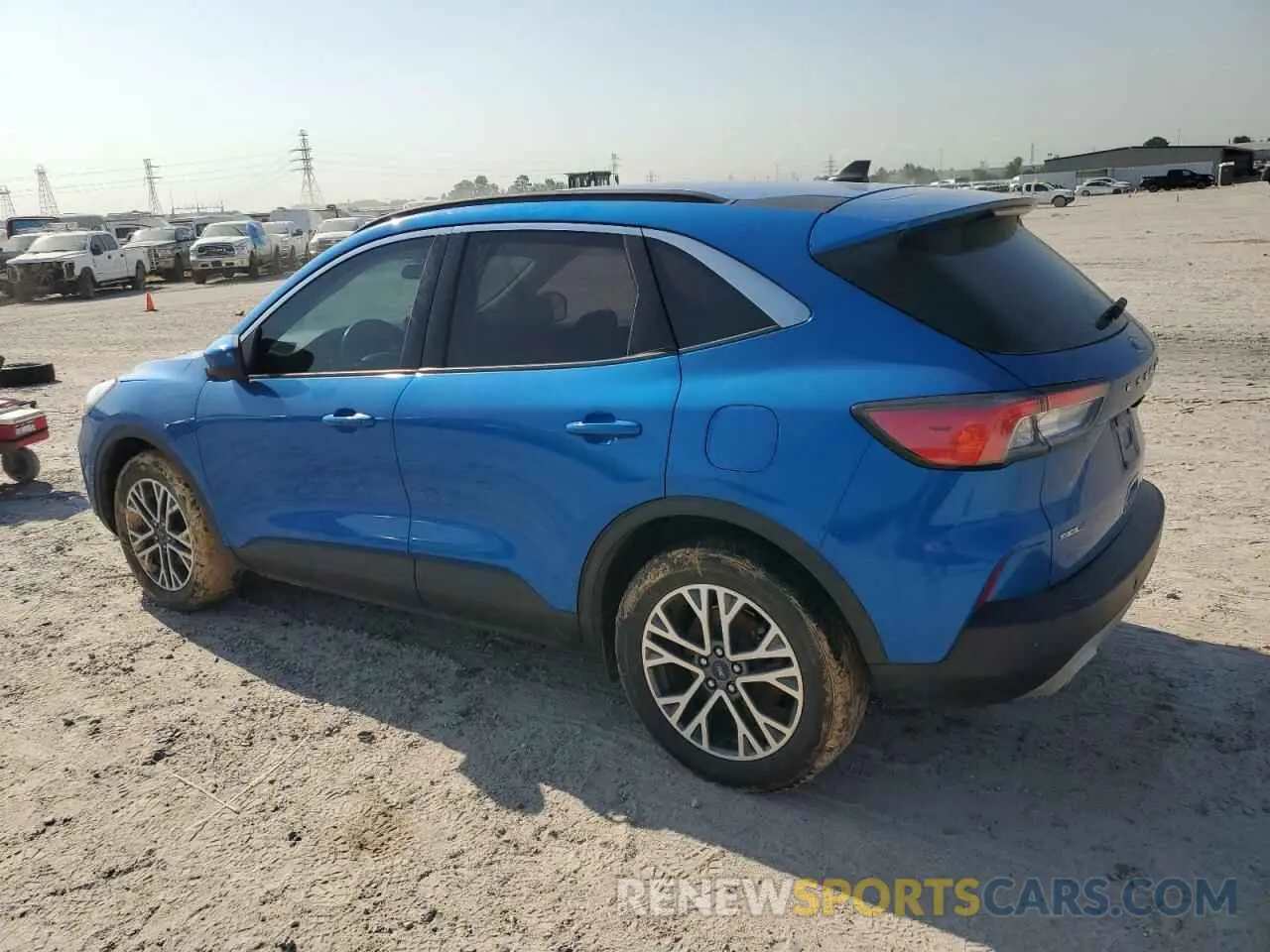 2 fotografías del automóvil dañado 1FMCU9H66MUA51351 FORD ESCAPE 2021