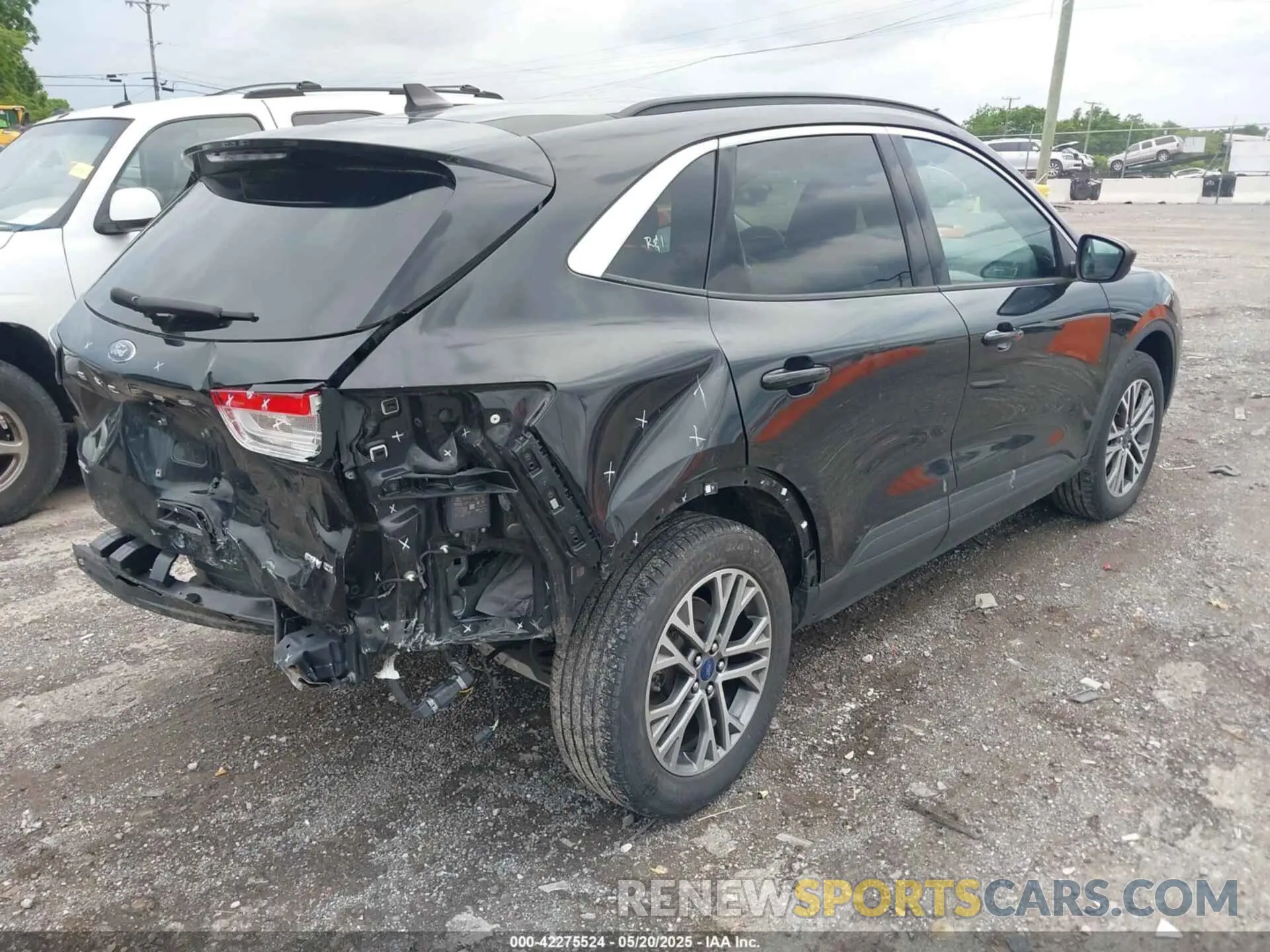 4 fotografías del automóvil dañado 1FMCU9H67MUA64335 FORD ESCAPE 2021