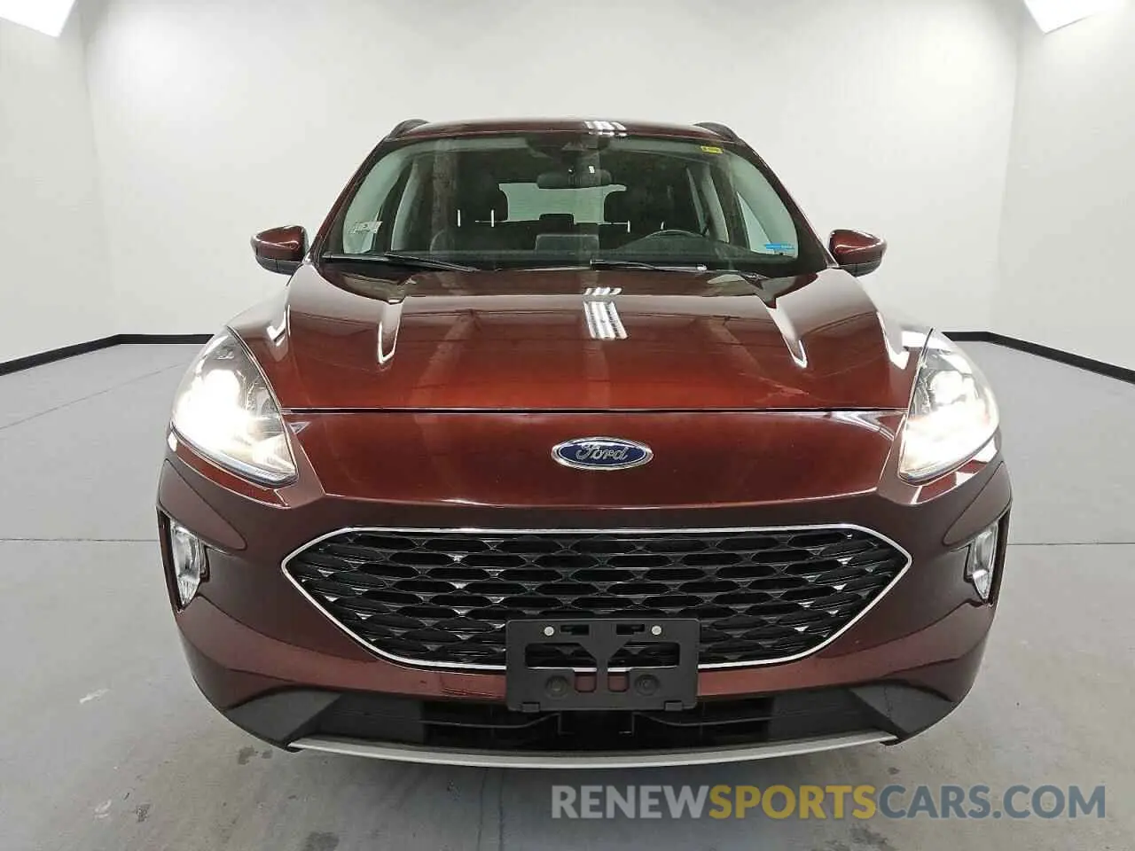 5 fotografías del automóvil dañado 1FMCU9H68MUA65896 FORD ESCAPE 2021