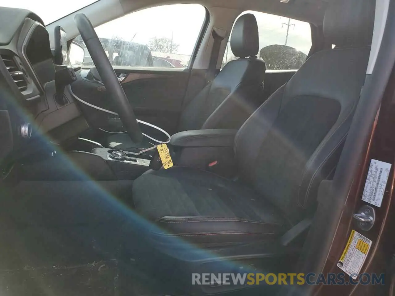 7 fotografías del automóvil dañado 1FMCU9H94MUB31273 FORD ESCAPE 2021