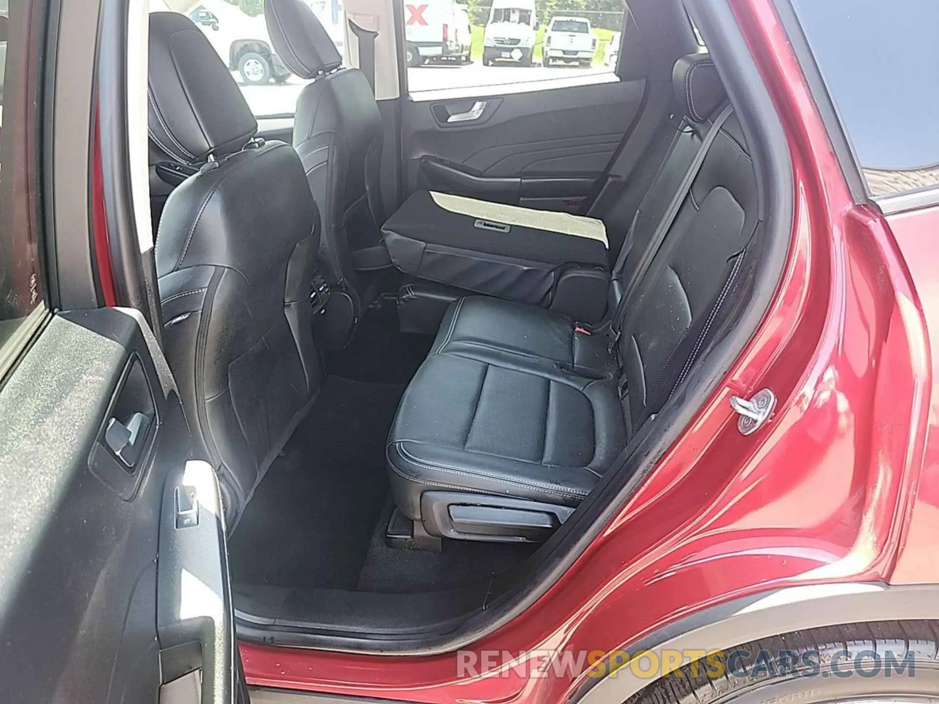 4 fotografías del automóvil dañado 1FMCU9H96MUA92332 FORD ESCAPE 2021