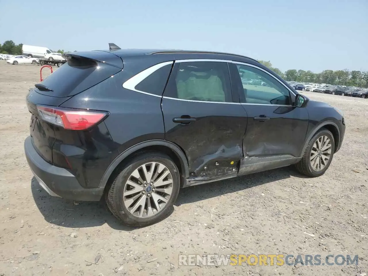 3 fotografías del automóvil dañado 1FMCU9J90MUA58073 FORD ESCAPE 2021